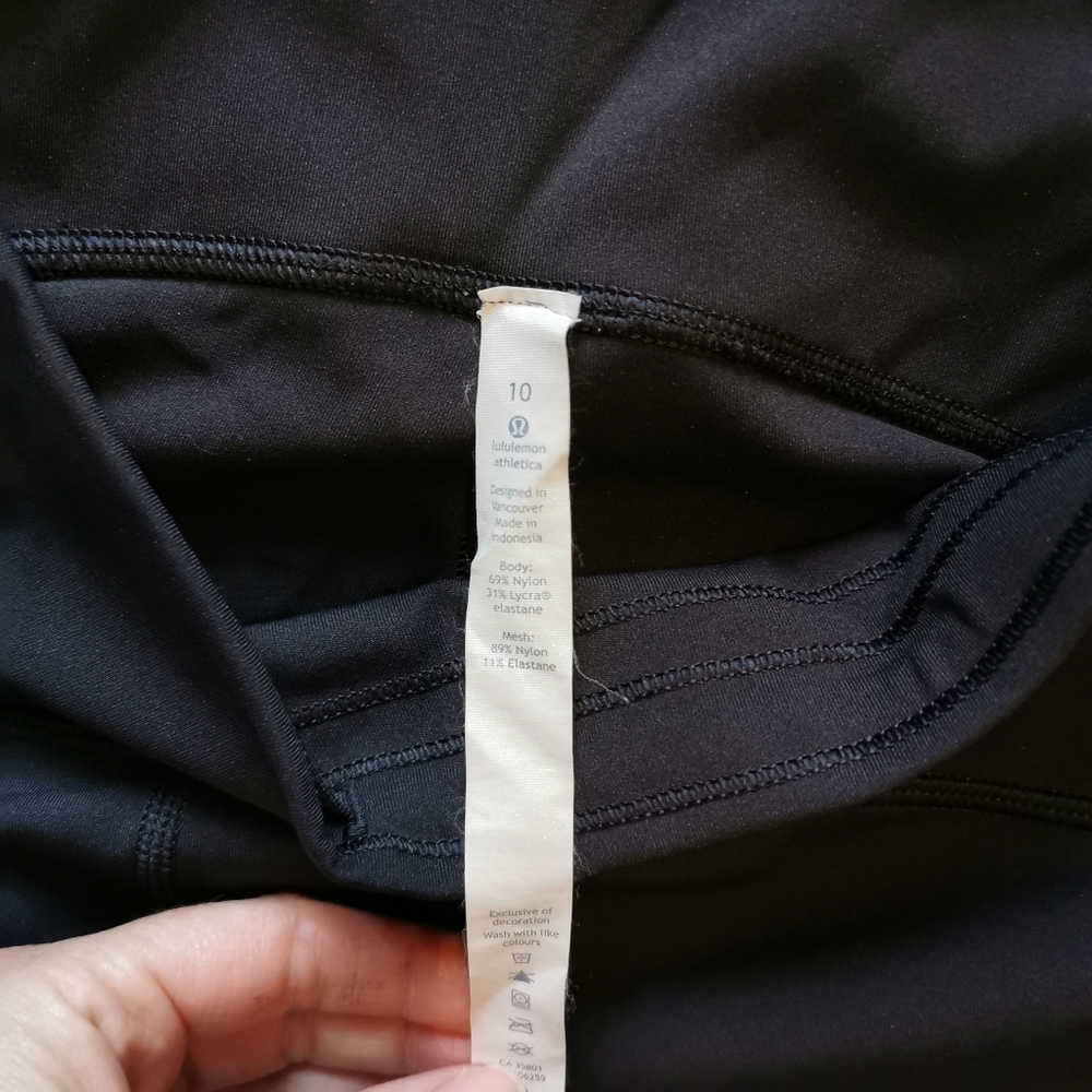Lululemon size 10 Crops / Leggings - Picture 6 of 9
